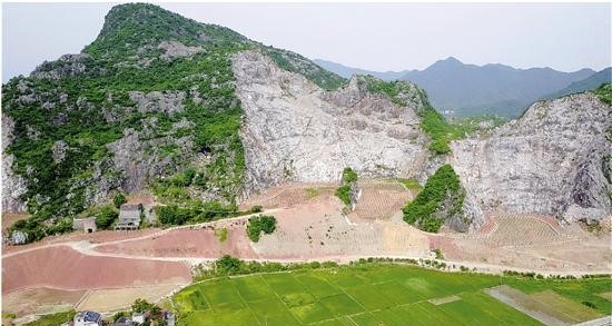 <b>砂石廠的場(chǎng)地要如何挑選？</b>